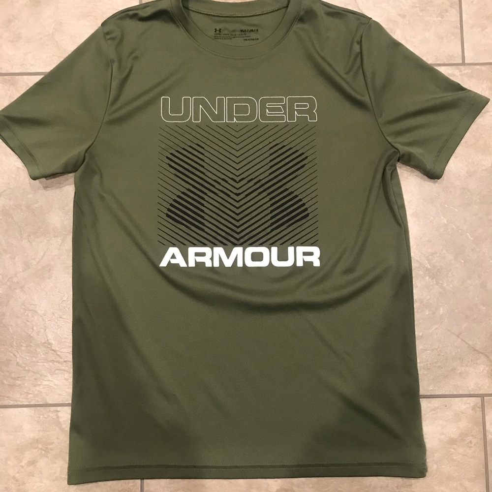 Under Armour Youth Large tshirt